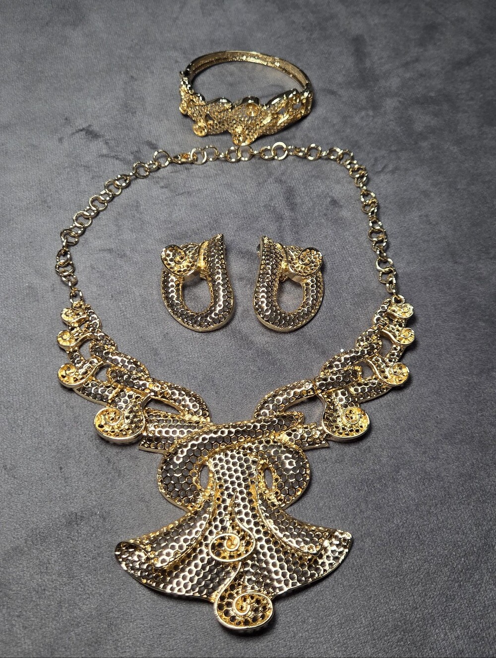 14K Yellow Gold Plated Filigree Necklace Bracelet & Earring Jewlery Set
